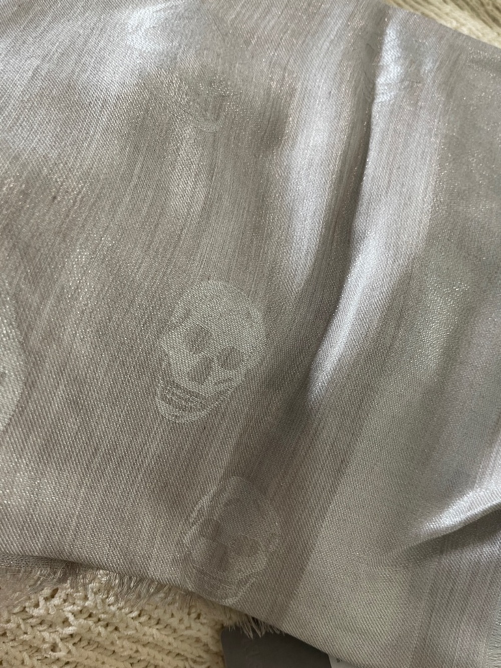 Alexander McQueen Pearl Beige Metallic Skull Fringe Scarf - Picture 2 of 5